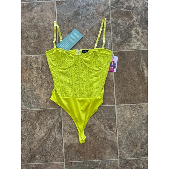 Johnny Wujek Lace Bodysuit Size 9 Nwt - Picture 2 of 10